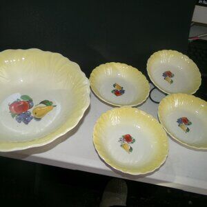 vintage 5 pc. berry bowl set.
